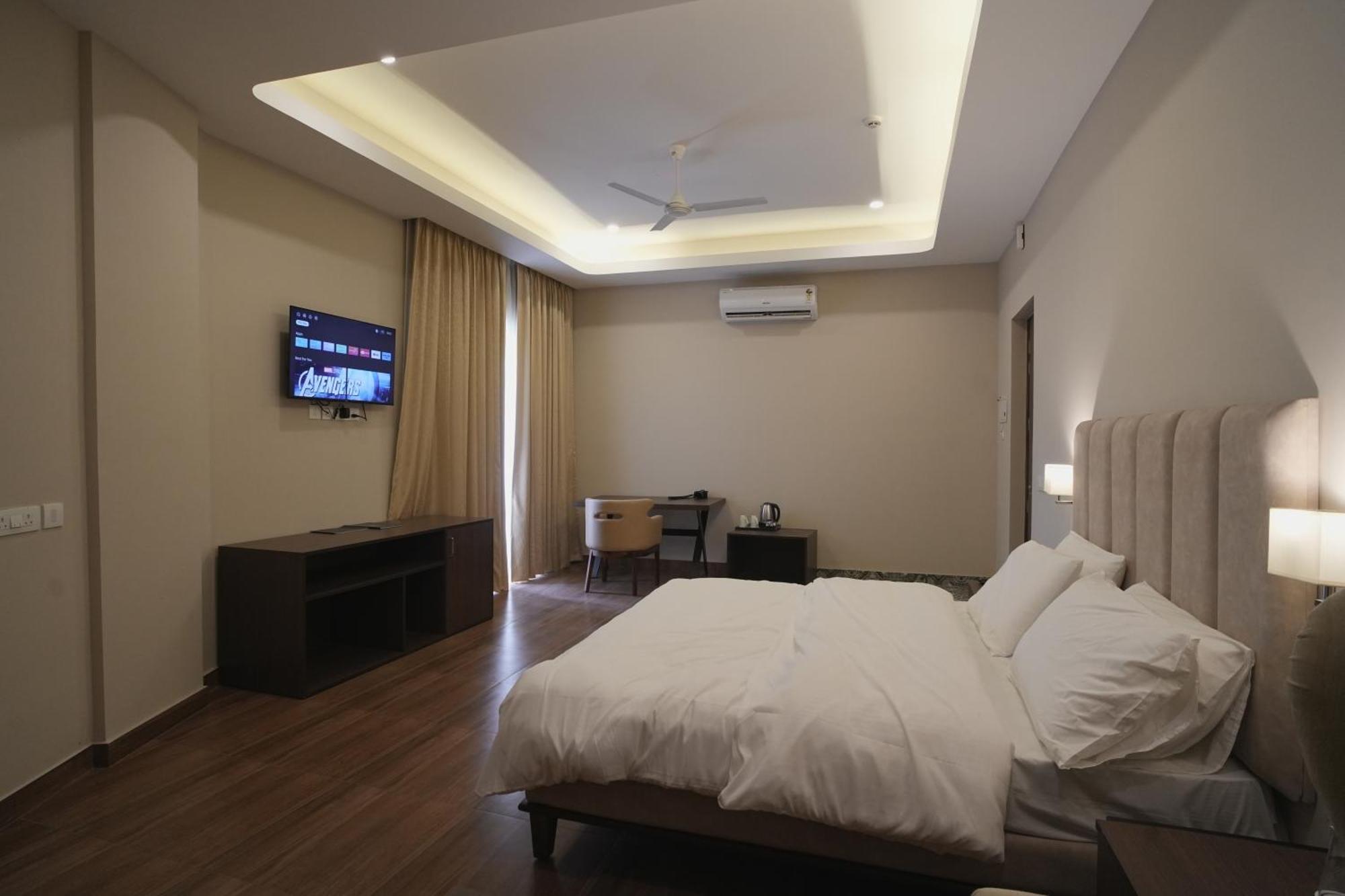 Tdi Club Retreat Sector-110 Hotel Mohali ภายนอก รูปภาพ