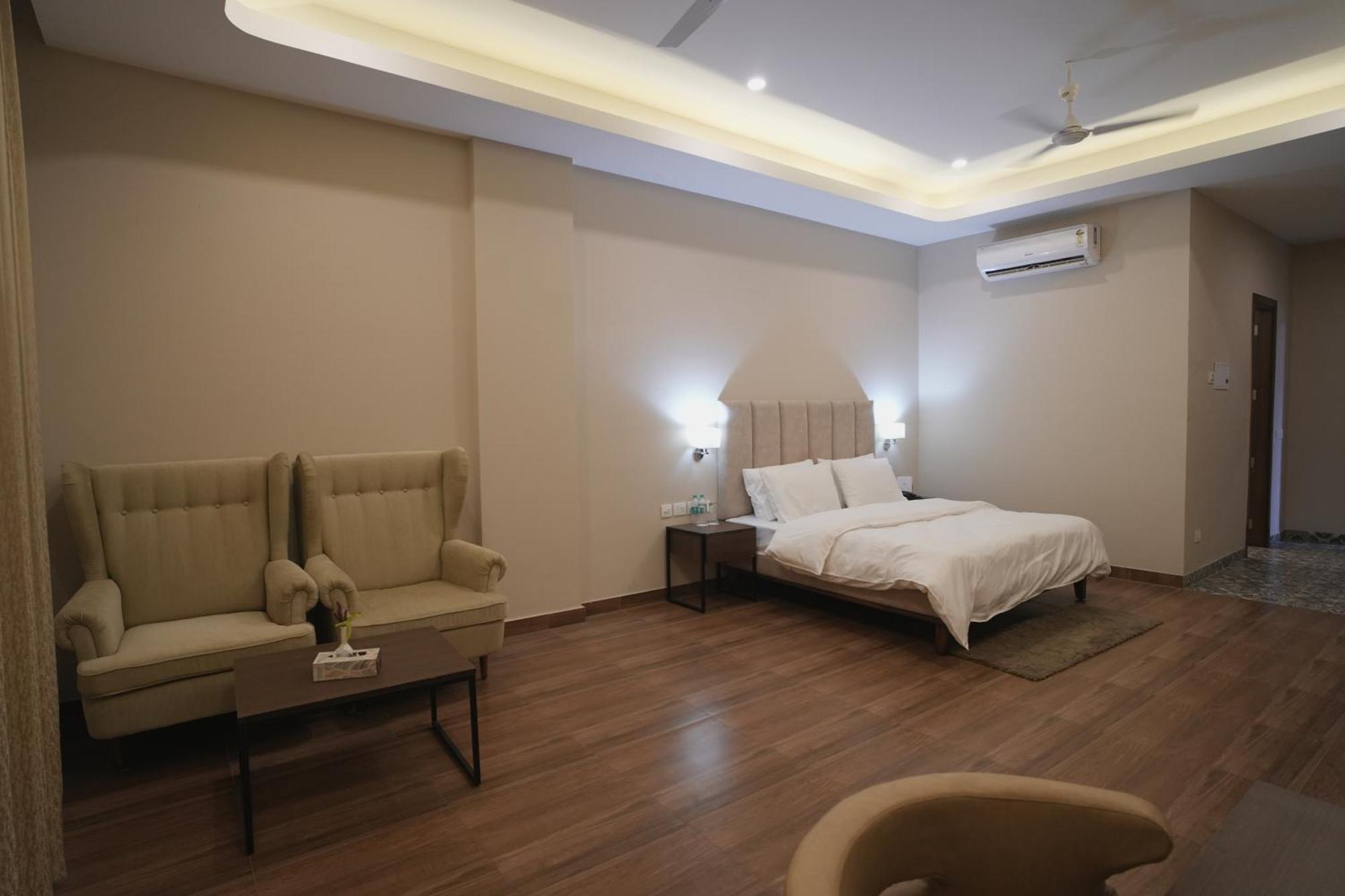 Tdi Club Retreat Sector-110 Hotel Mohali ภายนอก รูปภาพ