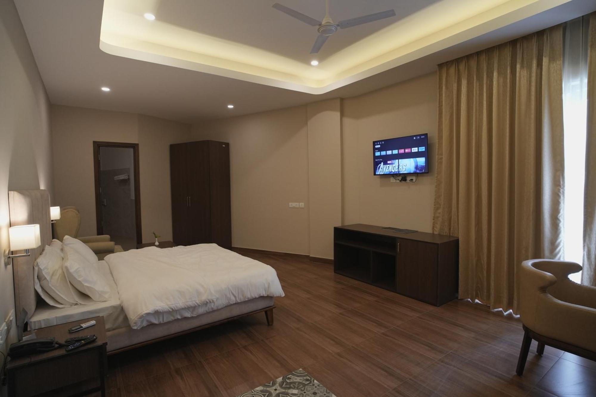 Tdi Club Retreat Sector-110 Hotel Mohali ภายนอก รูปภาพ